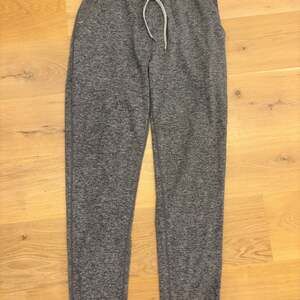 Vuori Performance Heather Gray Joggers